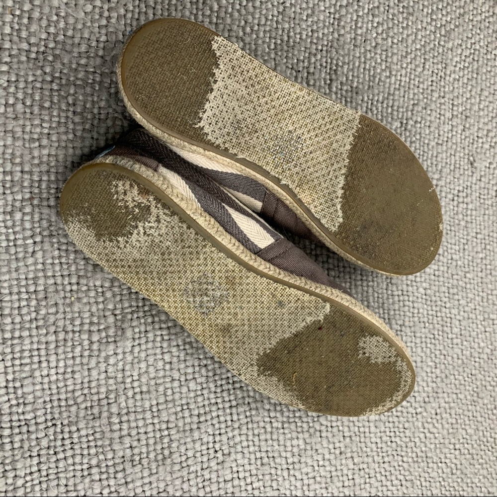 Toms - Picture 4 of 7